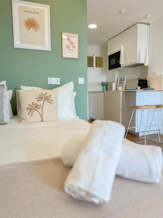 Cozy Studio With Sea Views Benalmádena Buitenkant foto